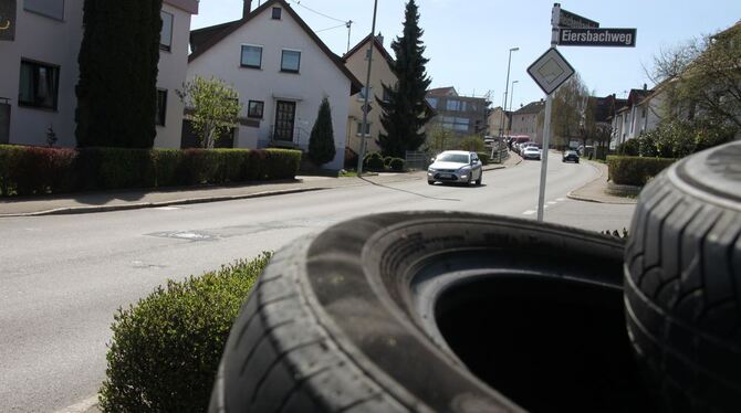 Ab Juni werden auf der Sondelfinger Ortsdurchfahrt keine heißen Reifen mehr gefahren.  FOTO: LEISTER