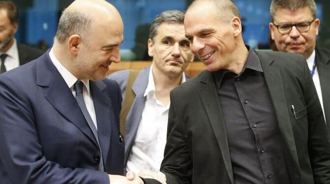 Bei einem »Nein« werden weitere Gespräche verkompliziert, warnt Pierre Moscovici (l) - bei einem »Ja« will Gianis Varoufakis