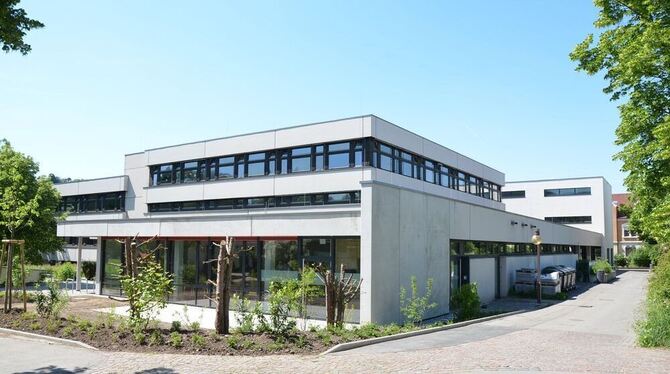 Die Wilhelm-Hauff-Realschule wird vom Schuljahr 2016/17 an auf fünf Züge beschränkt.Die Schloss-Schule wird künftig nur noch Gru