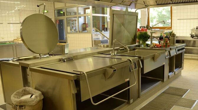 Modern kochen: Die RAH-Großküche wurde erst vor Kurzem umfassend saniert. FOTO: RAH
