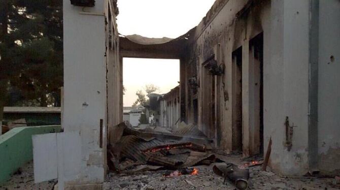 Blick auf das teilweise zerstörte Krankenhaus der Organisation Ärzte ohne Grenzen im nordafghanischen Kundus. Foto: Ärzte ohn