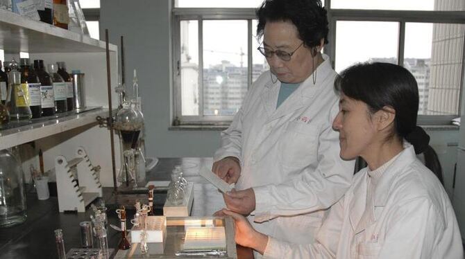 »Den Preis zu gewinnen, ist eine Ehre für Chinas Wissenschaft«. Die für Fortschritte in der Malariaforschung mit dem Medizin-
