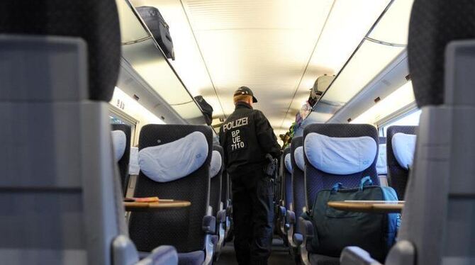 Bayern stört sich vor allem daran, dass Österreich Flüchtlinge ungehindert nach Bayern weiterreisen lässt. Foto: Tobias Hase