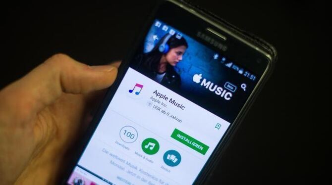 Die App »Apple Music« auf einem Samsung Note 4 im Google Play-Store. Foto: Lukas Schulze