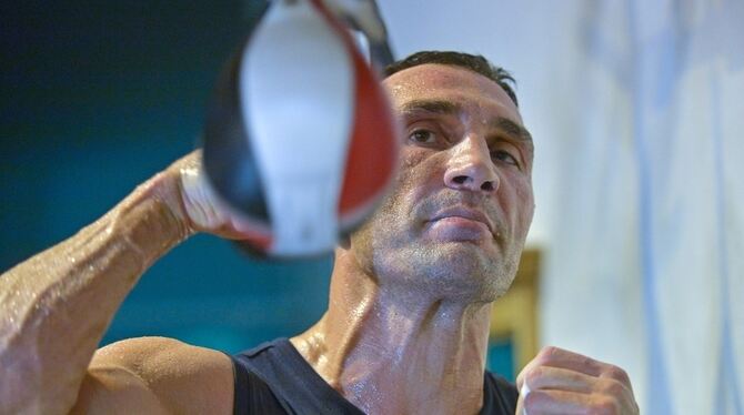 »Emotionen dürfen im Boxen keine Rolle spielen«, sagt Schwergewichts-Champion Wladimir Klitschko. FOTOS: WITTERS
