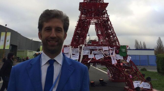 Boris Palmer vor einem Eiffelturm-Nachbau auf dem Messe-Gelände: Er vertrat ein Bündnis aus über 1 700 Kommunen, inklusive Reutl