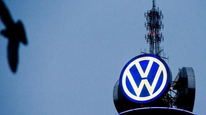 Die Abgas-Manipulationen bei Volkswagen setzen dem Konzern mächtig zu. Nun wird die Bilanzvorlage verschoben. Foto: Julian St