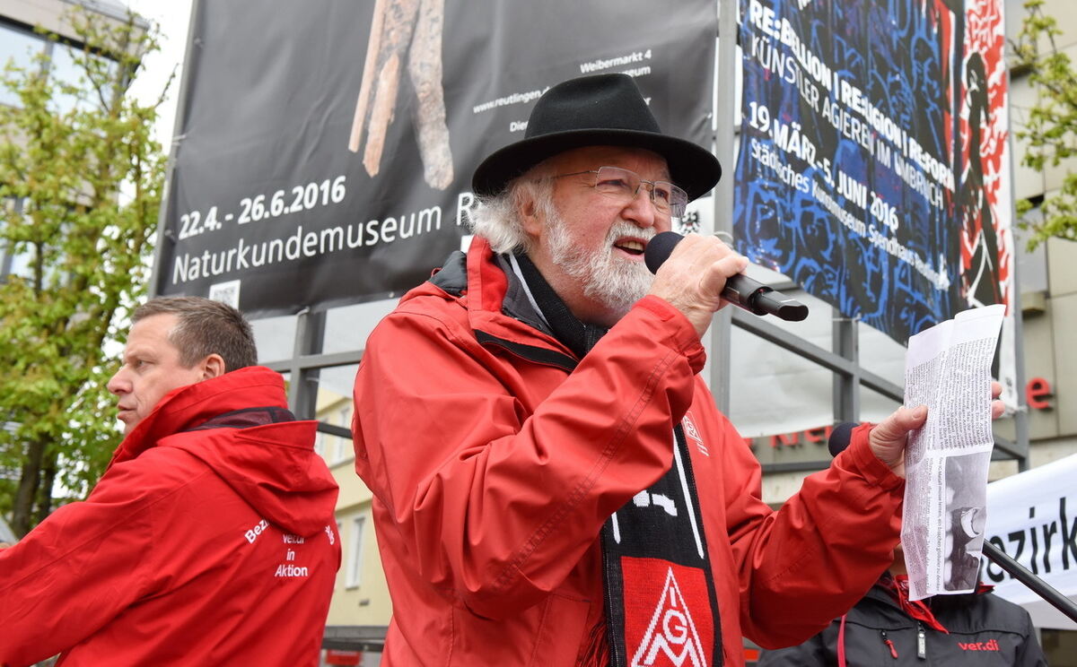 ver.di Kundgebung auf dem Marktplatz Reutlingen 27. April 2016