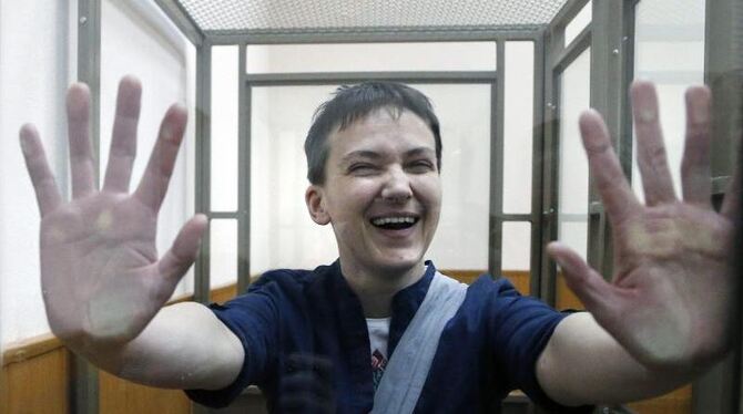 Nadeschda Sawtschenko, hier bei der Urteilsverkündung, wird von Russland an ihr Heimatland überstellt. Foto: Maxim Shipenkov