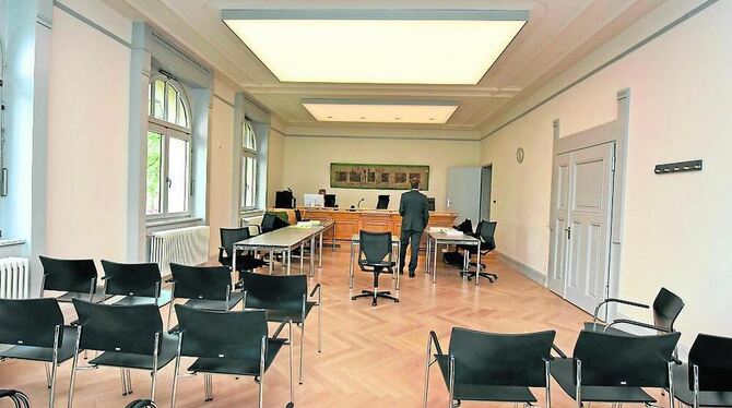 In neuem Licht: Im Zuge der Umbaumaßnahmen wurde der große Sitzungssaal des Amtsgerichts aufgehübscht.