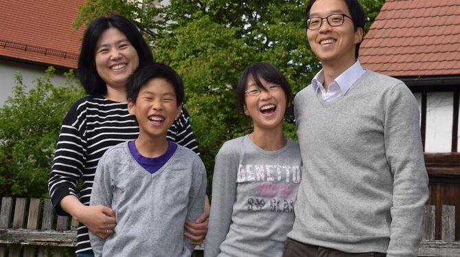 Die Pfarrerfamilie Kim verlässt Mähringen, das ihr in drei Jahren zur Heimat geworden ist, um neue Erfahrungen in Übersee zu sam