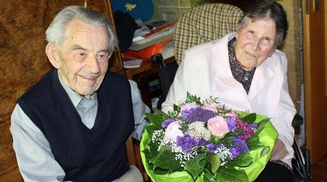 Sind seit 65 Jahren ein Ehepaar: Hermann und Andrea Kinzler. FOTO: SPIESS