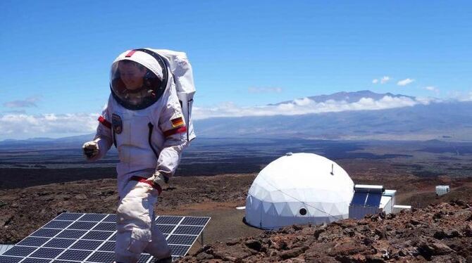 Ein Jahr lang hat die Geophysikerin Christiane Heinicke auf einem Vulkan wie auf dem Mars gelebt. Foto: Carmel Johnston/TU Il