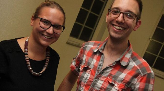 Janina Schmauder und Daniel Marenke sind die künftigern Sozialarbeiter im Jugendhaus »Chaos«, die Feuerwehr in Gönningen freute