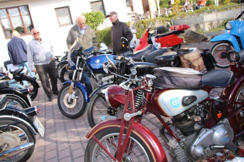 16. Roller- und Kleinwagentreffen Großengstingen 2016