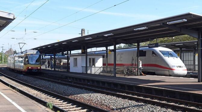 Der Bahnhof Rastatt wurde am Morgen nach einer Bombendrohung gesperrt. In der Zwischenzeit wurde die Sperrung wieder aufgehoben.