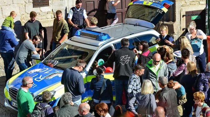 Schauen, shoppen, informieren: Der Sicherheitstag war ein voller Erfolg.