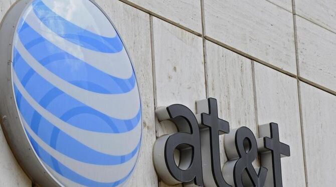 AT&T will laut Bericht den US-Medienkonzern Time Warner übernehmen. Foto: Larry W. Smith