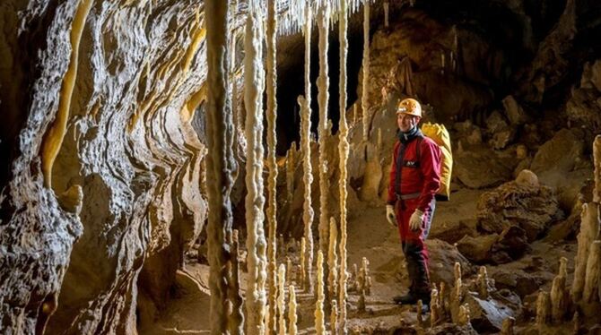 Tief drinnen in der Höhle Pestera Topolnita in Rumänien. FOTO: ANDREAS SCHOBER