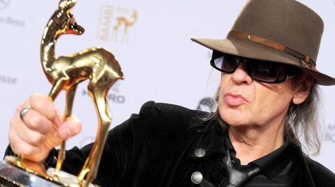 Lindenbergs erstes Bambi bekommt bald Gesellschaft. Foto: Jens Kalaene