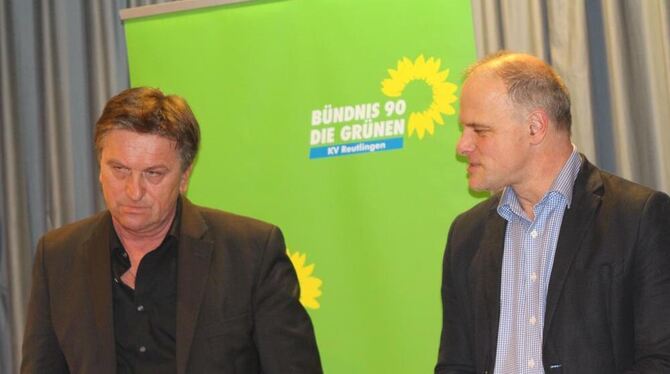 Manfred Lucha (links) und Thomas Poreski beim Empfang. FOTO: SPIESS