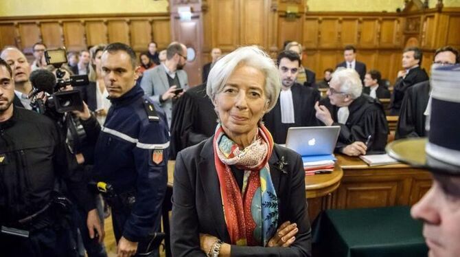IWF-Chefin Christine Lagarde vor Gericht. Foto: Christophe Petit Tesson (12.12.2016)