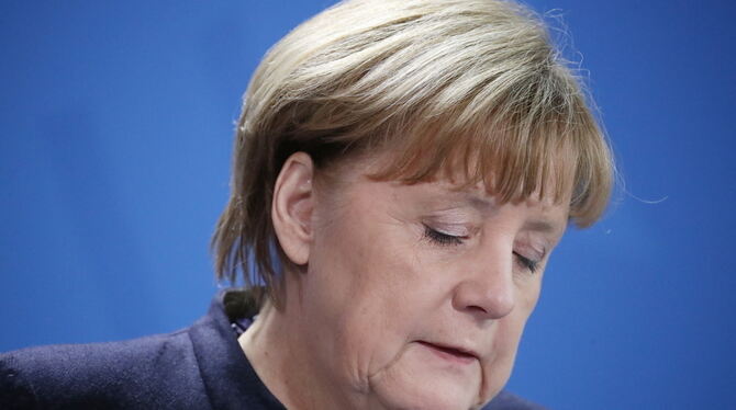 Bundeskanzlerin Angela Merkel (CDU) gibt eine Erklärung zum möglichen Anschlag in Berlin ab.