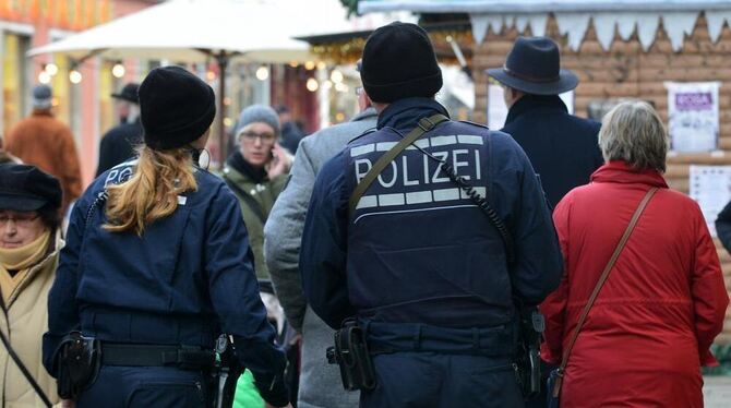 Verstärkte Polizeipräsenz gerade an den Zufahrten zum Weihnachtsmarkt –  darauf müssen sich die Besucher an den letzten beiden T