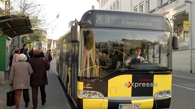 Der Schnellbus Expresso als Teil des Regiobus-Konzepts des Landes soll bald einen ganztägigen Stundentakt im Personennahverkehr