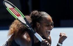 Serena Williams feiert ihren Halbfinaleinzug. Foto: Dita Alangkara