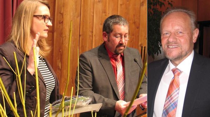 Bis Dienstag hat Neckartenzlingen irgendwie zwei Bürgermeister. Dann räumt Herbert Krüger (rechts) seinen Chefsessel. Nachfolger Bis Dienstag hat Neckartenzlingen irgendwie zwei Bürgermeister. Dann räumt Herbert Krüger (rechts) seinen Chefsessel. Nachfolger