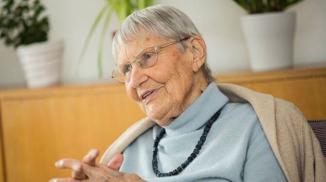 Die Literaturwissenschaftlerin und Schriftstellerin Inge Jens will keine Bücher mehr schreiben. »Mir fällt nichts mehr ein«, sag