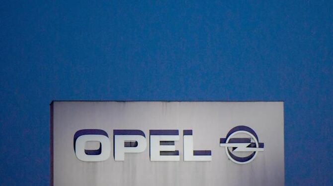 Das Opel-Logo in Rüsselsheim.