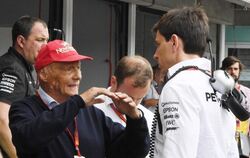 Niki Lauda und Toto Wolff haben ihre Verträge bei Mercedes verlängert. Foto: Uli Deck