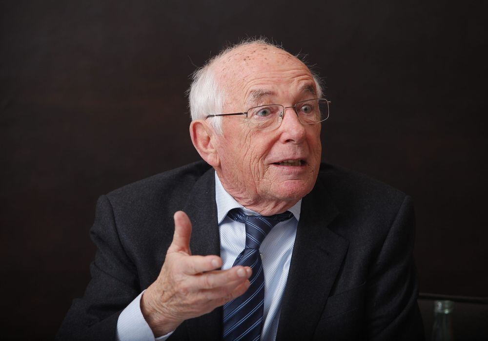 Geburtstag Der Fernseh Legende Ernst Huberty Fussball Neckar Alb Reutlinger General Anzeiger Gea De