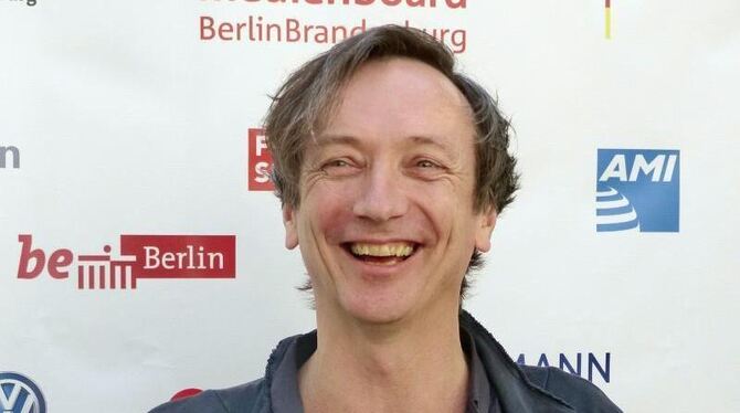 Komponist Volker Bertelmann (Künstlername Hauschka) hat Spaß in der Villa Aurora in Los Angeles. Foto: Barbara Munker
