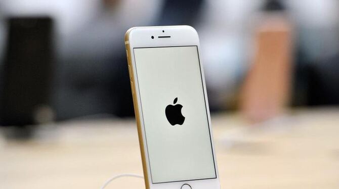 Apple fokussiert sich anders als viele Konkurrenten mit seinem iPhone vor allem auf den Premium-Markt. Foto: Joel Carrett