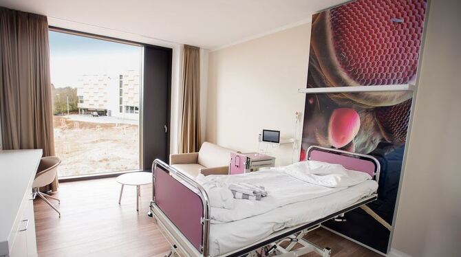 Eines der  Patientenzimmer in der neuen Augenklinik.