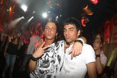 aFaerbe_400_AEG_Party12 (jpg)