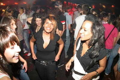 aFaerbe_400_AEG_Party13 (jpg)