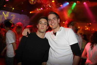 aFaerbe_400_AEG_Party16 (jpg)