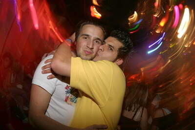 aFaerbe_400_AEG_Party5 (jpg)