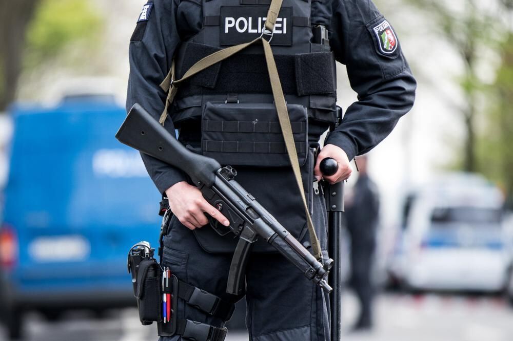 Anschlag auf BVB-Bus