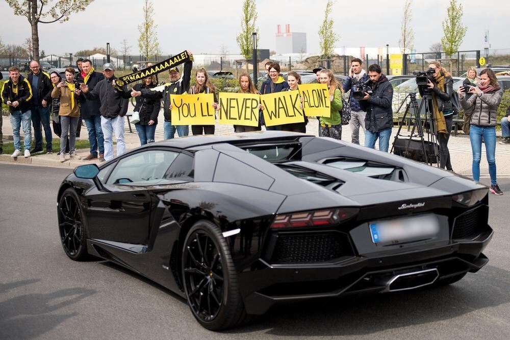 Anschlag auf BVB-Bus