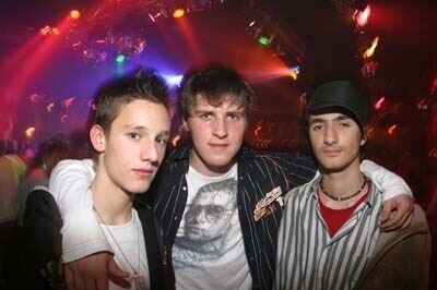 Faerbeparty_18 (jpg)