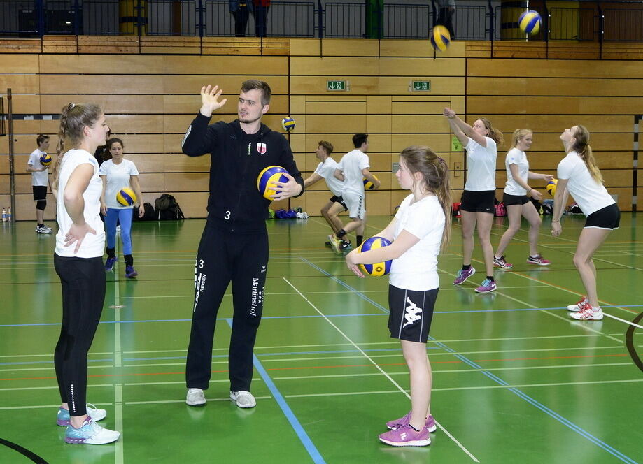 Abi-Volleyball-Training mit den Profis des TV Rottenburg