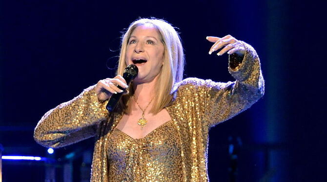 Barbra Streisand gehört zu den erfolgreichsten Künstlern aller Zeiten, und das auf fast allen Bühnen: Musik, Film, Fernsehen, Br Barbra Streisand gehört zu den erfolgreichsten Künstlern aller Zeiten, und das auf fast allen Bühnen: Musik, Film, Fernsehen, Br