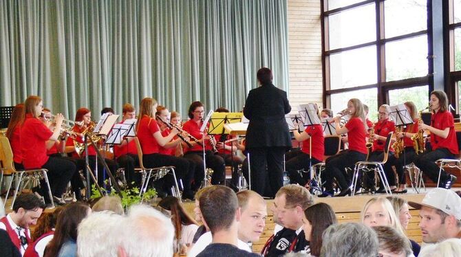Diverse Blaskapellen traten in Degerschlacht auf. FOTO: BÖHM