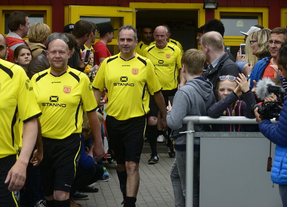 Promi-Benefiz-Kick in Tübingen