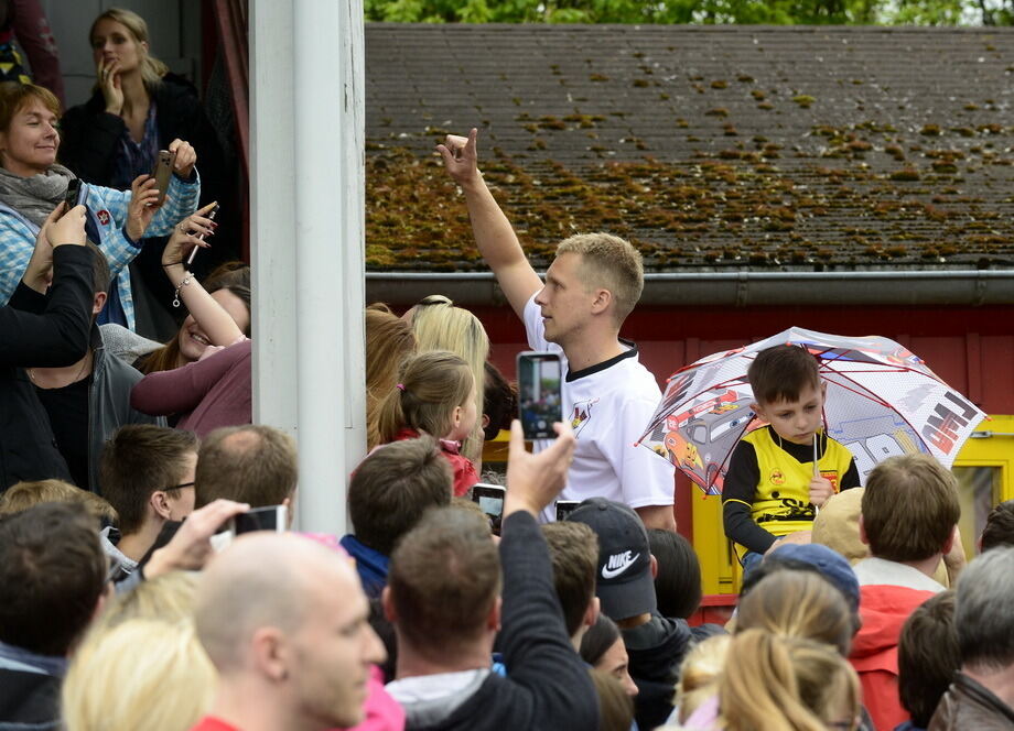 Promi-Benefiz-Kick in Tübingen